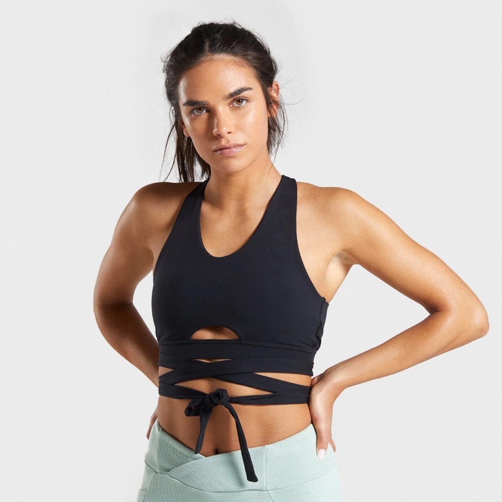 Gymshark Poise Wrap Around Bralette in Black Size Medium